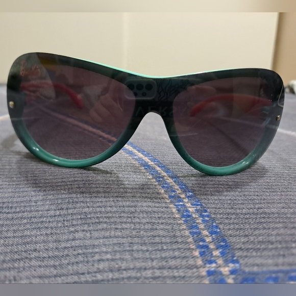 Barbie ORIGINAL STORE Merchandise Rimless Sunglasses - Picture 3 of 6